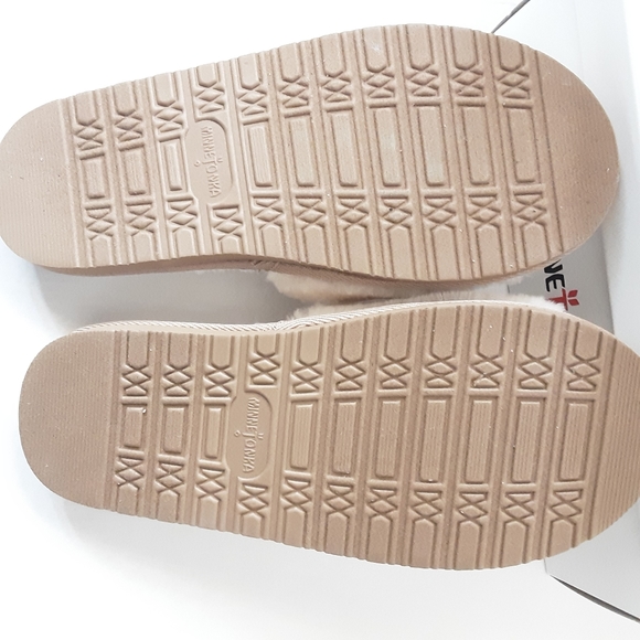 Minnetonka Women's Faux Fur Lolo Slide Slipper SIZE 9 NWB - Picture 6 of 7